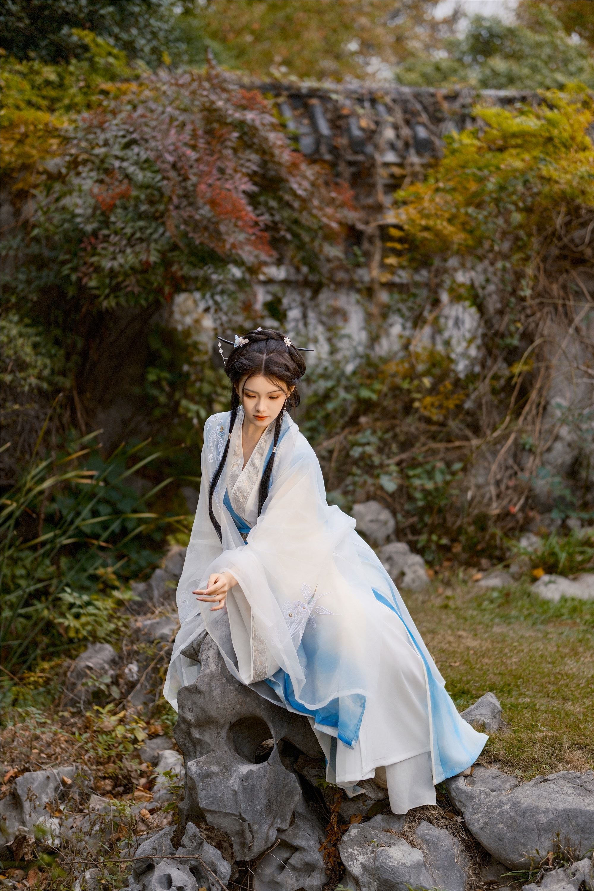 YITUYU艺图语 2025.01.24 秋意阑珊 悦璃